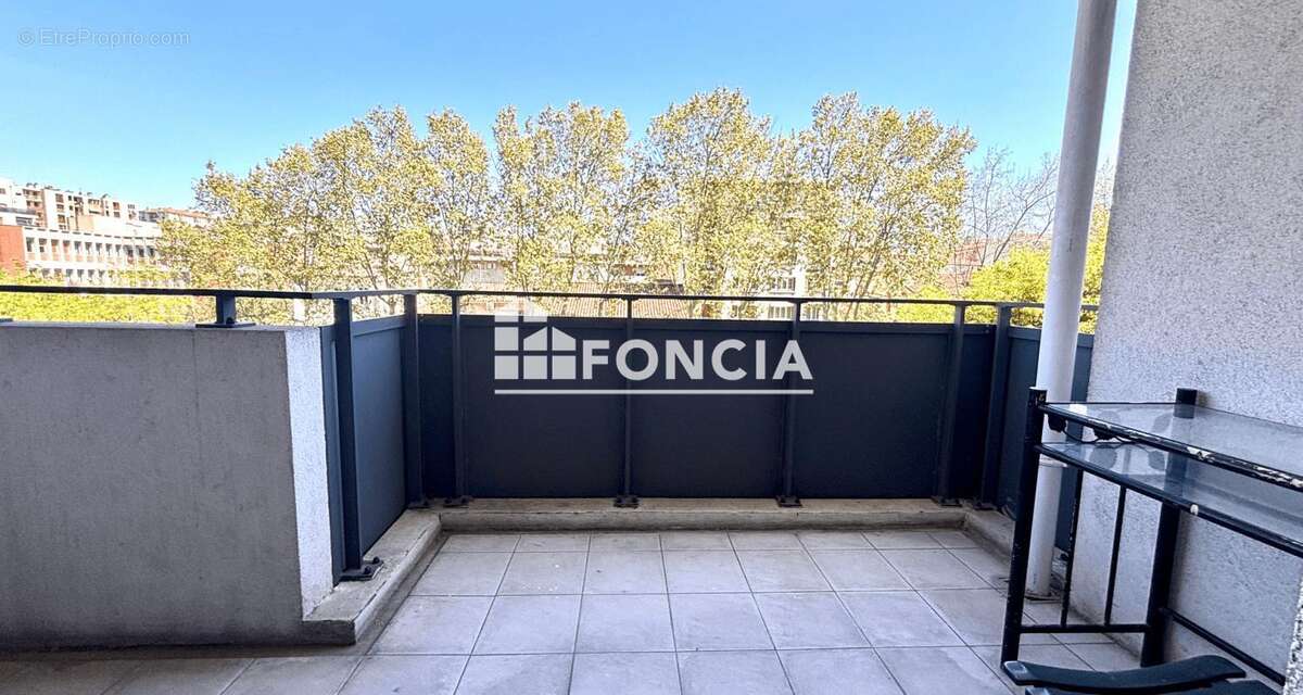 Appartement à MARSEILLE-4E