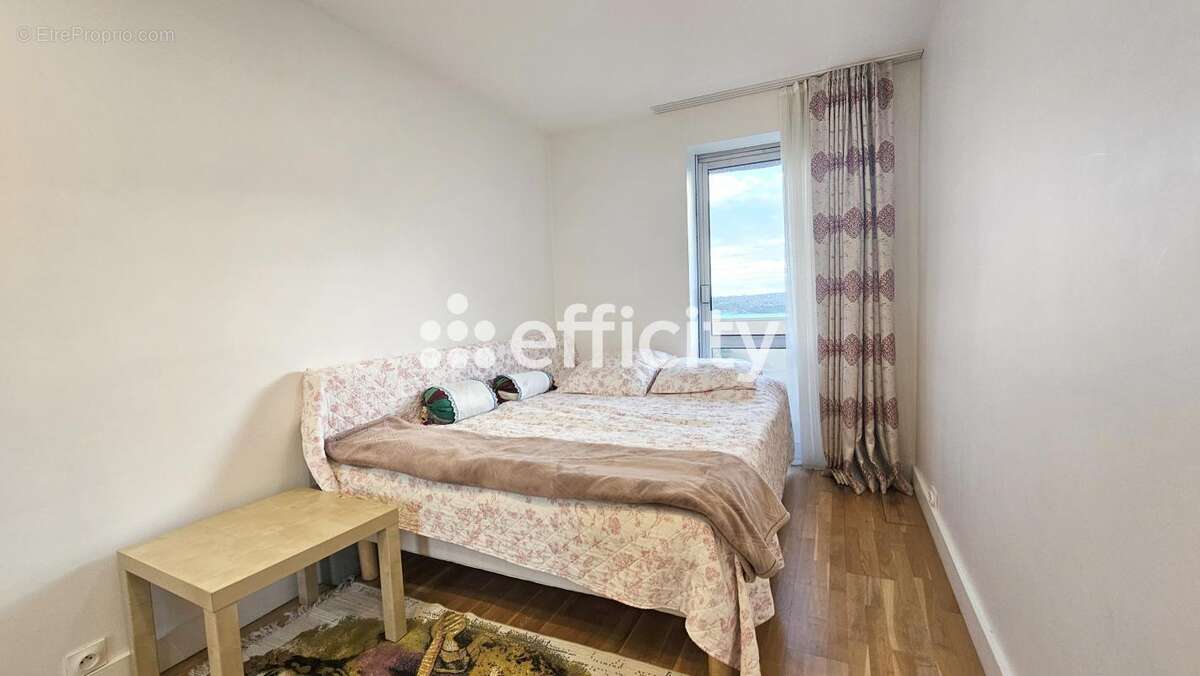 Appartement à FRESNES