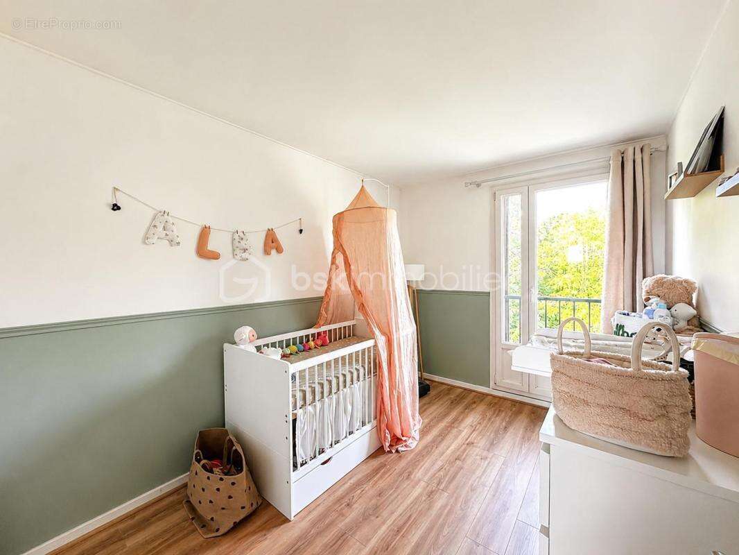 Appartement à BRIE-COMTE-ROBERT