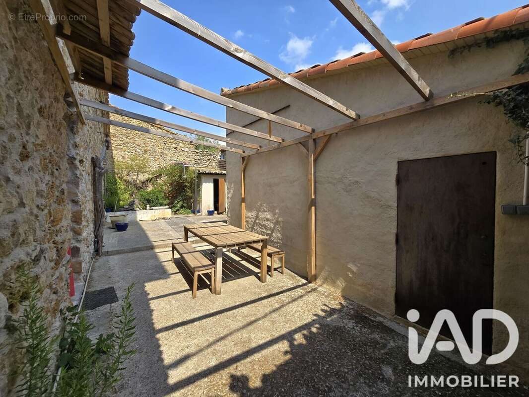 Maison 198 m² à Saint-Jean-De-Barrou  - photo 2