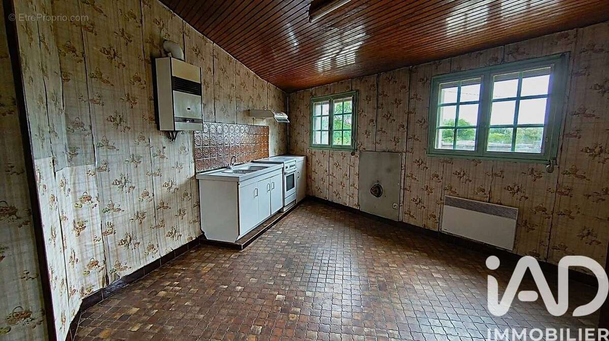 Maison 95 m² à Quettehou  - photo 6