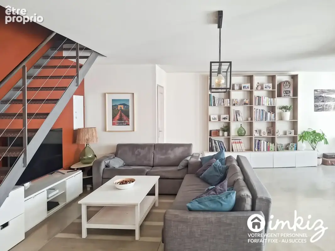 Appt. T4 en duplex dans maison de village - Garage - photo 2