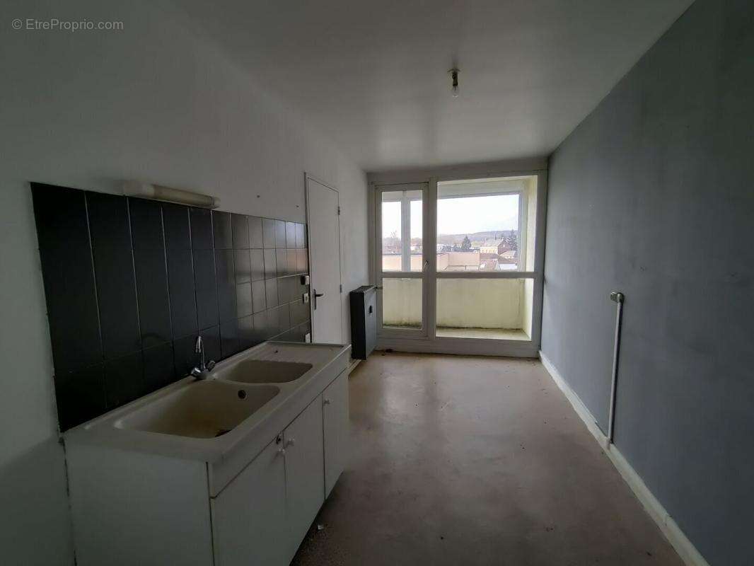 Appartement à LONGUEIL-ANNEL