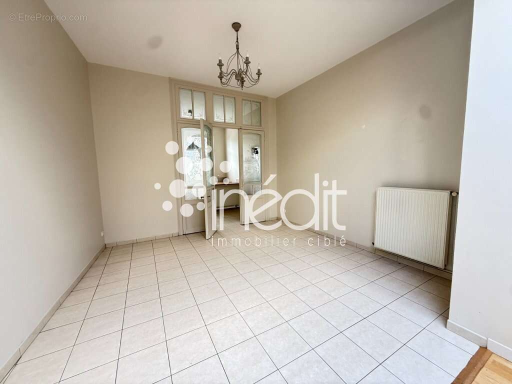 Très jolie maison familiale idéalement située à LAMBERSART ! - photo 5