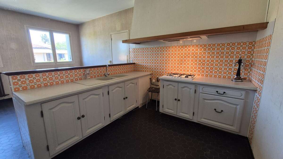 Maison 114 m² à Condom  - photo 8