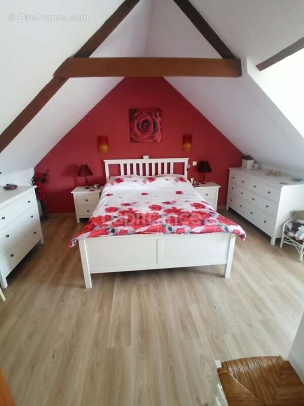 Maison à CLEDEN-POHER