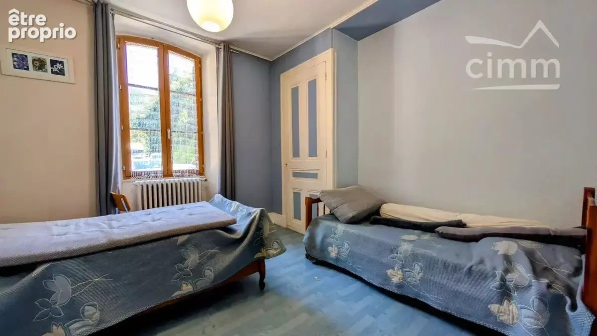 Maison de caractère en pierre avec grange attenante et fort potentiel – 427 m² au total - photo 6