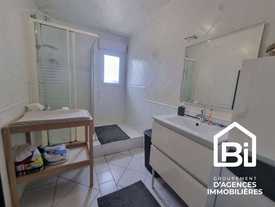 Maison à BRETTEVILLE-L'ORGUEILLEUSE