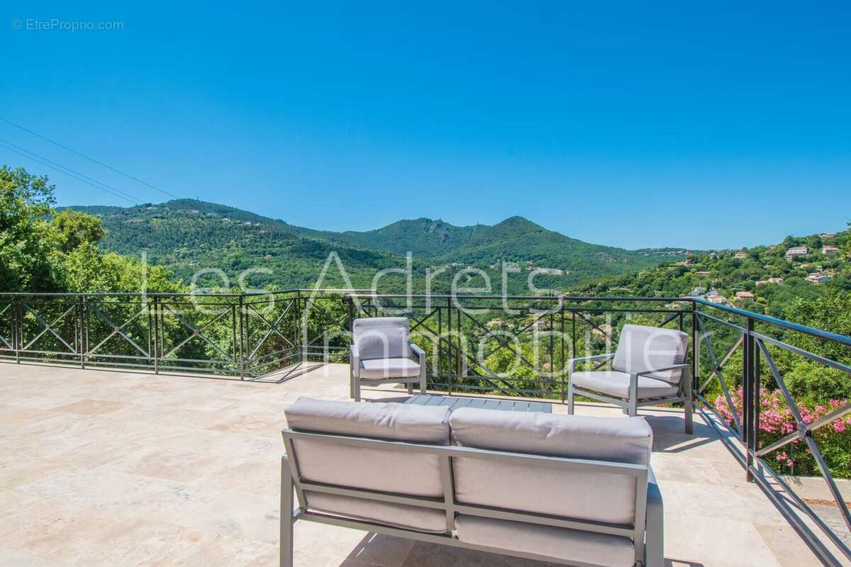 Maison à LES ADRETS-DE-L'ESTEREL