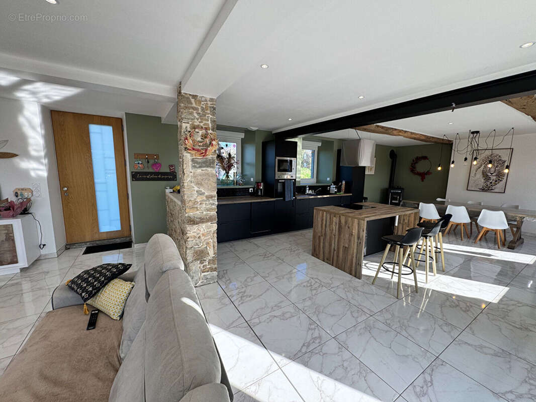 A vendre Maison en pierres 158 m² entièrement rénovée à 25 min de St-Lô - photo 7
