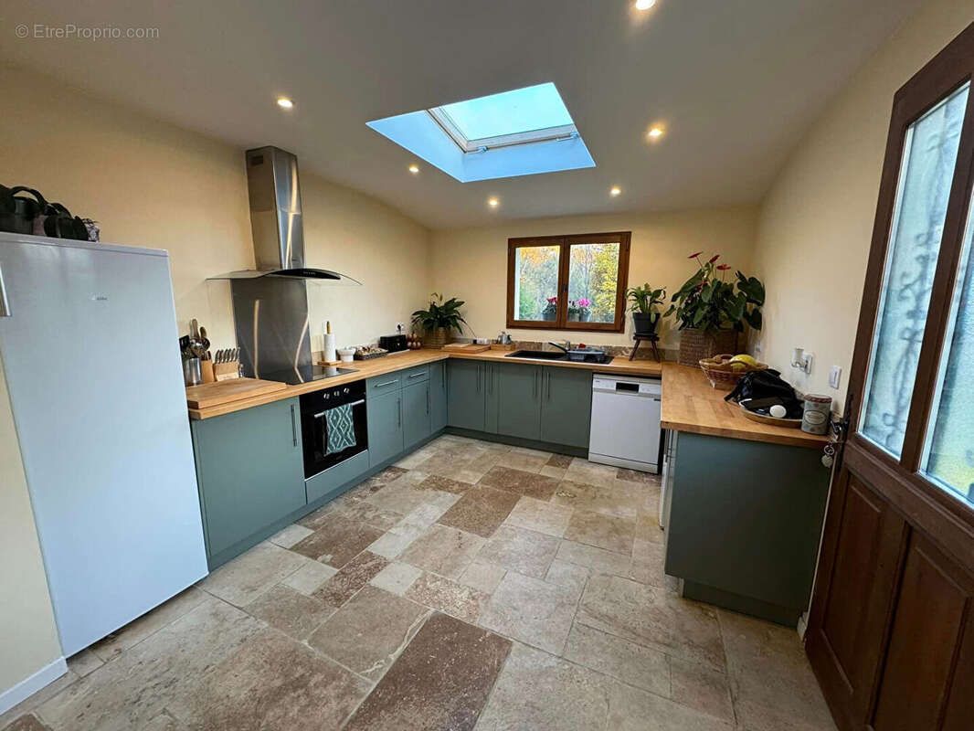 Terrain à COMPREIGNAC