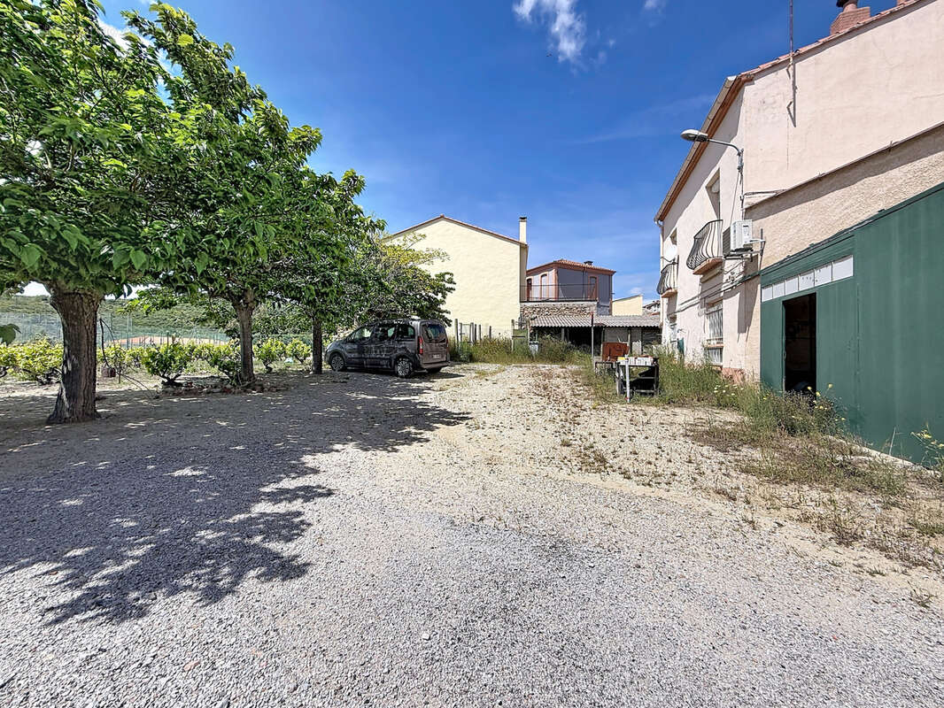 À découvrir à Trévillach   Grande villa T6 avec jardin et garage - photo 3