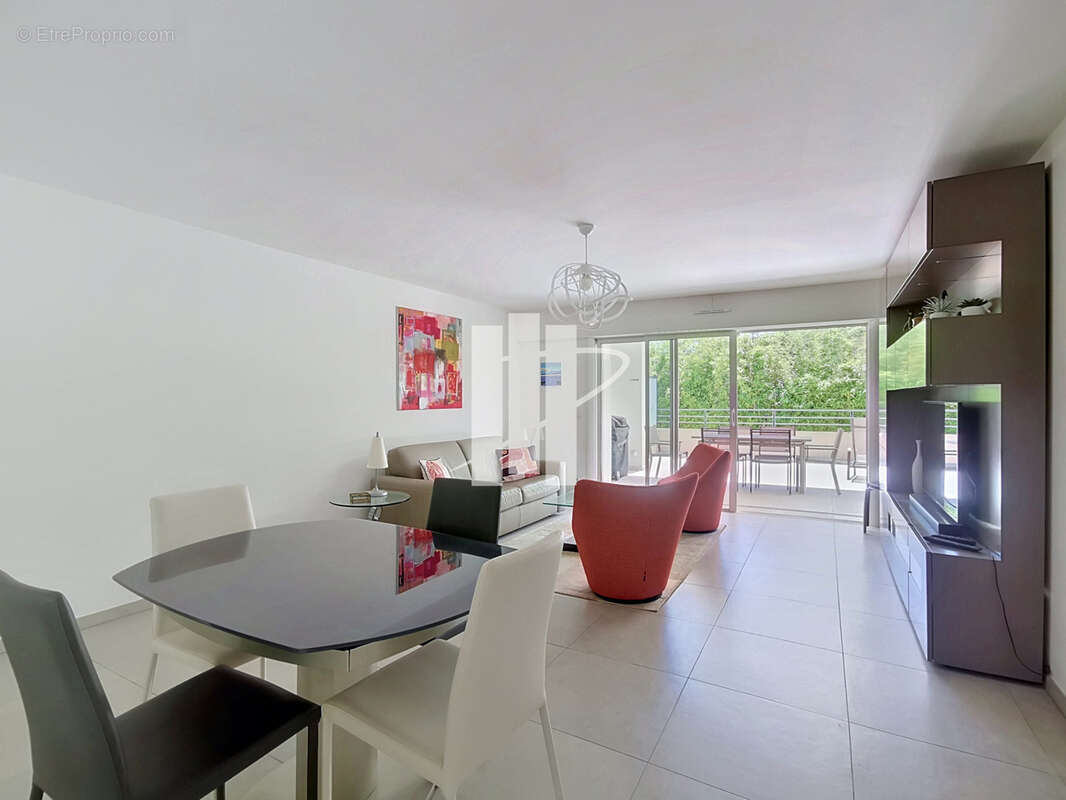 Appartement à SAINT-RAPHAEL