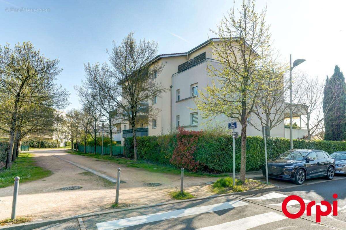 Appartement à RILLIEUX-LA-PAPE