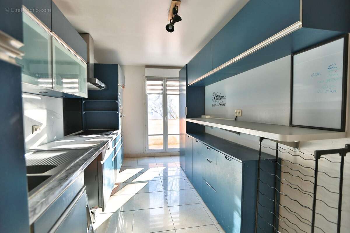 Appartement à EMERAINVILLE