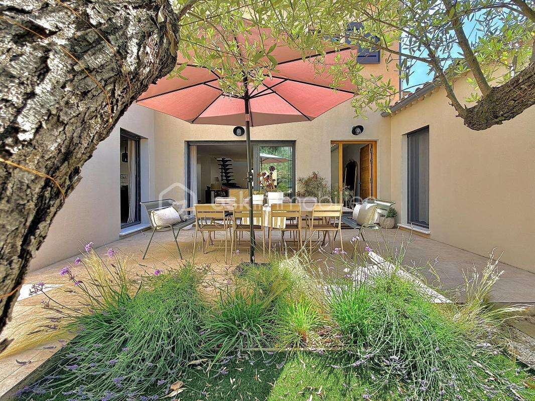 Centre historique : villa d'architecte pour clients exigeants - photo 6