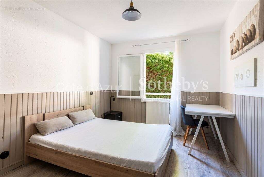 Appartement à EZE