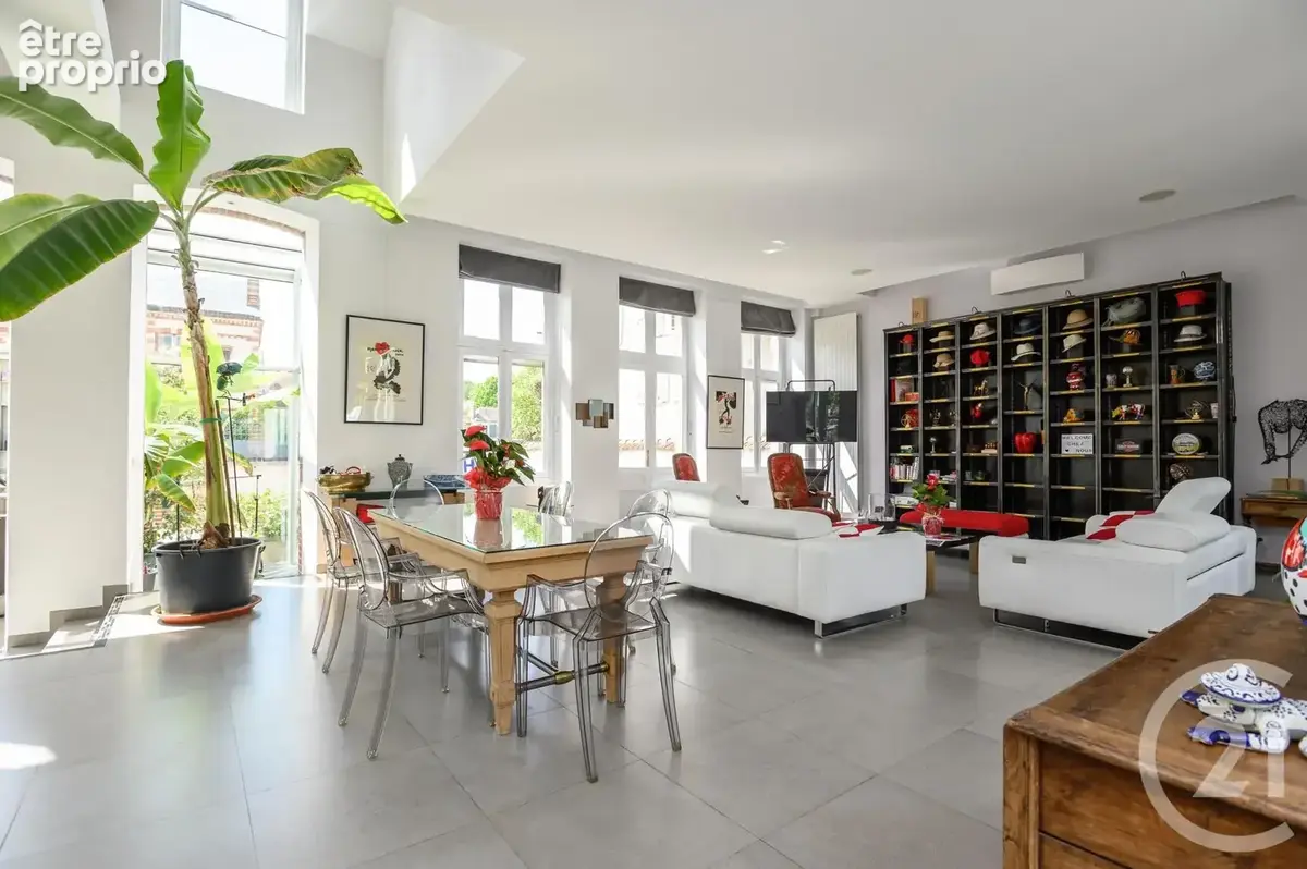 Maison 9 pièces 440 m² à vendre à Chartres (28000) - photo 2