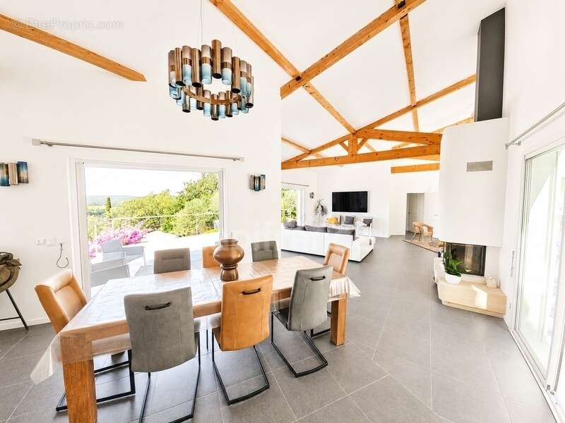 Maison à LA MOTTE