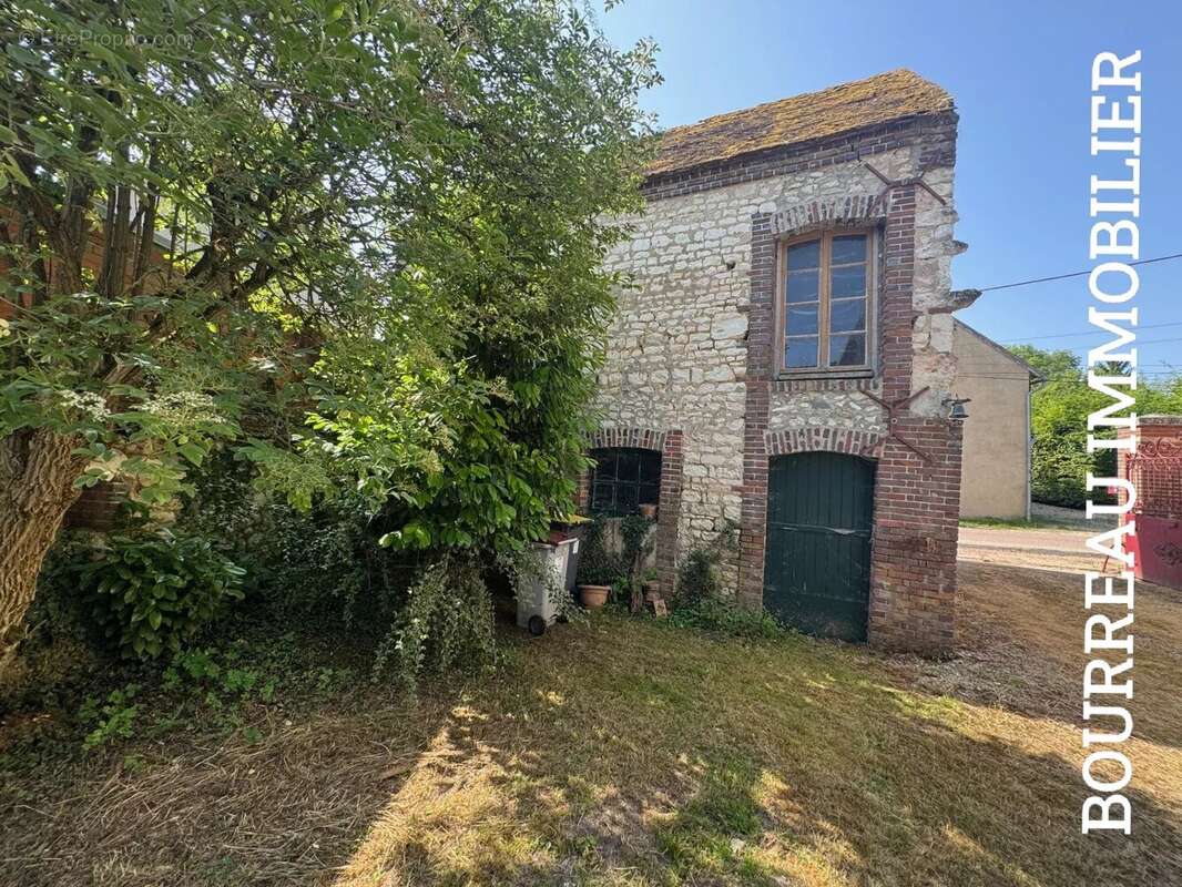 Maison à CHASSY