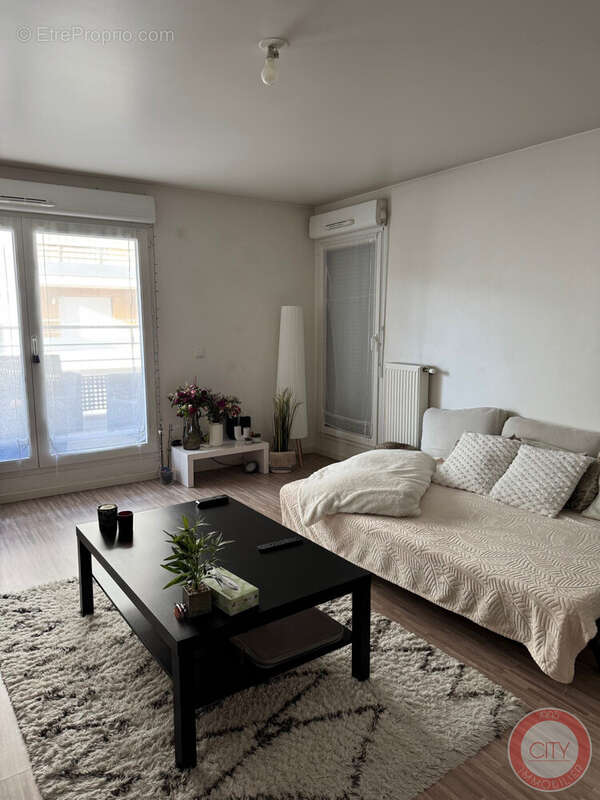 Appartement à SAINT-OUEN-L'AUMONE