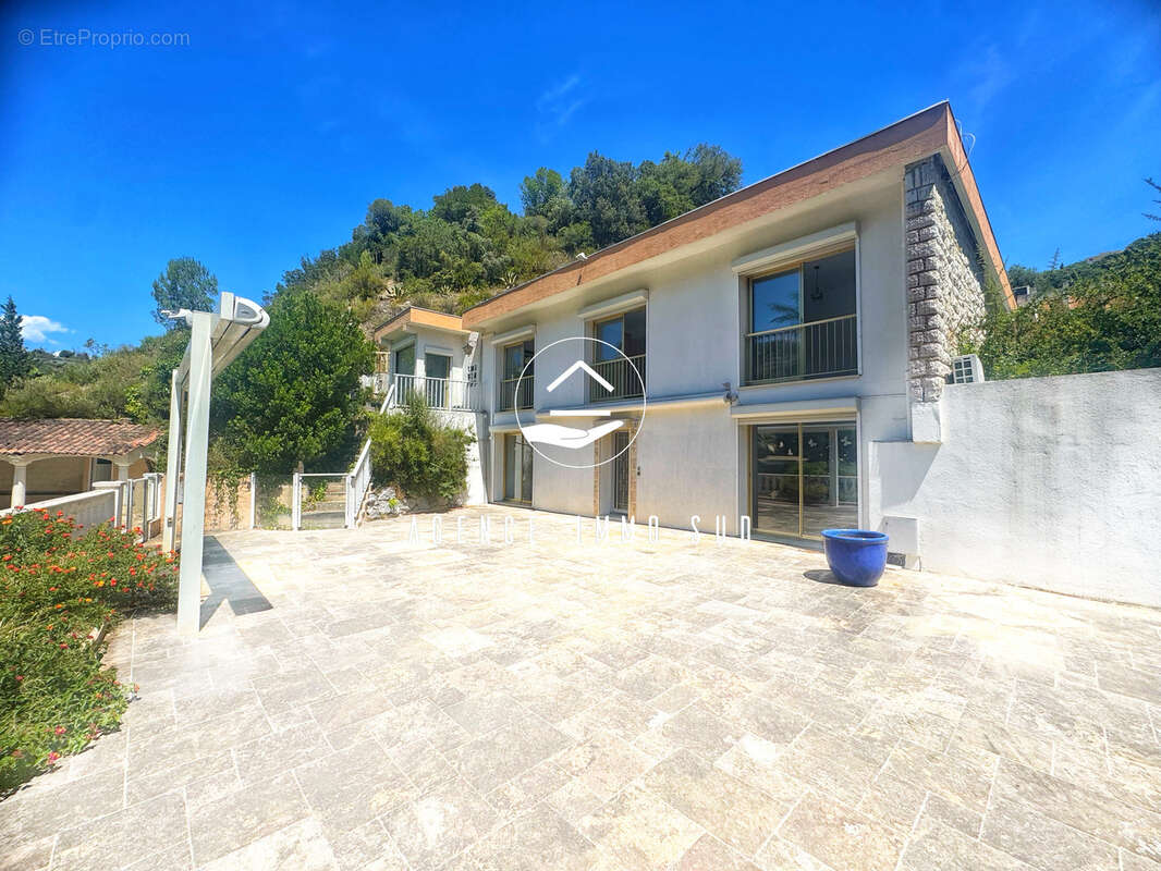 Maison à CAGNES-SUR-MER