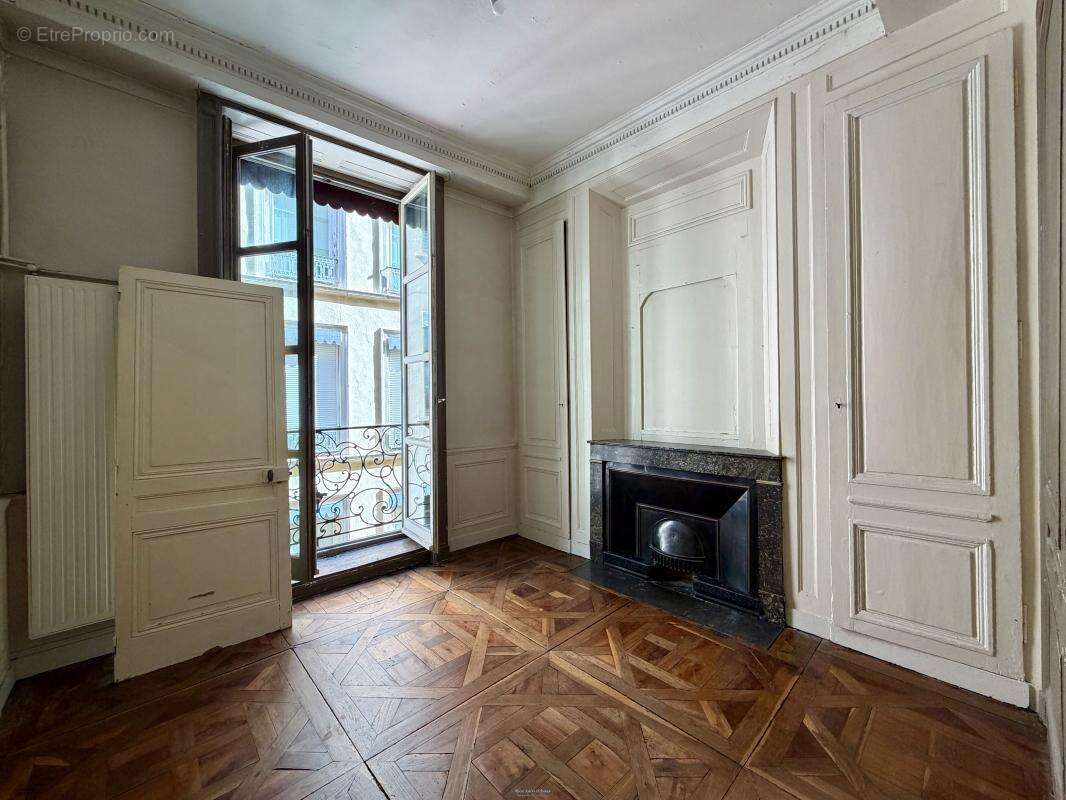 Rue Sergent Blandan - T4 de 92m² - photo 6