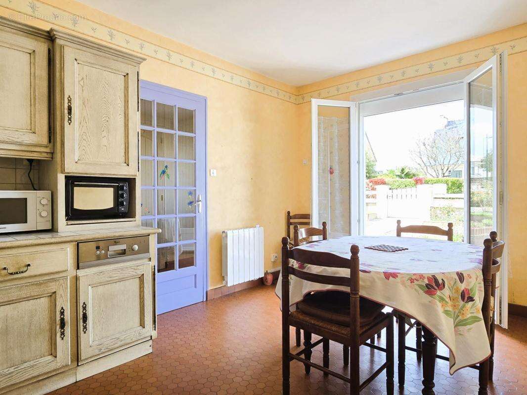 Maison à MEZANGERS