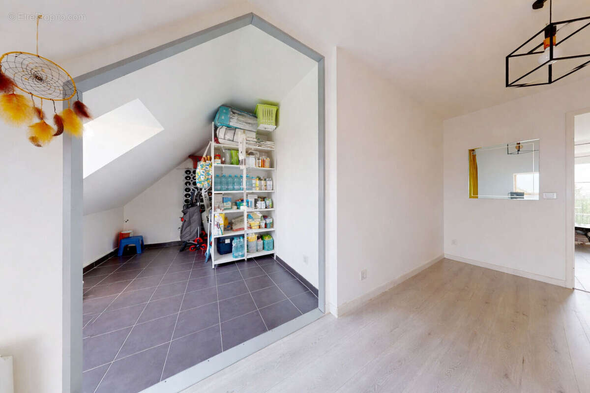 Appartement à FONTENAY-TRESIGNY