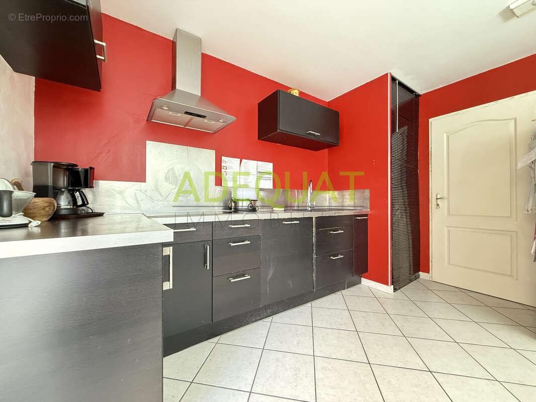 Maison mitoyenne / 4 chambres / terrasse 30m2 / garage attenant / parking ext... - photo 6