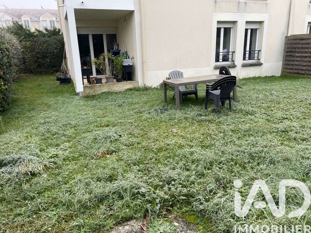 Photo 2 - Appartement à SAINT-FARGEAU-PONTHIERRY