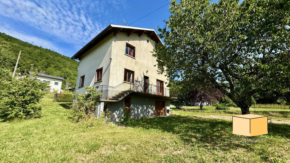 Maison à CORBONOD
