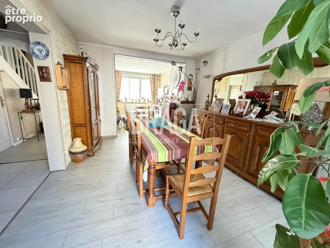Maison de ville porteloise de 125m2 a vendre en plein centre ville 4 chambres jardin - photo 5