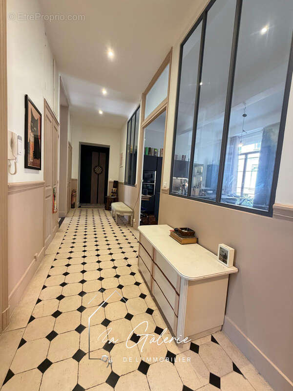 Magnifique appartement renove en hyper centre de grenoble - photo 6