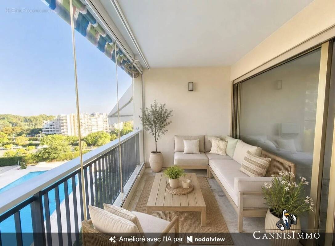 NEW! MANDELIEU MARINA Adresse Exclusive 3p rénové cave et parking - photo 2