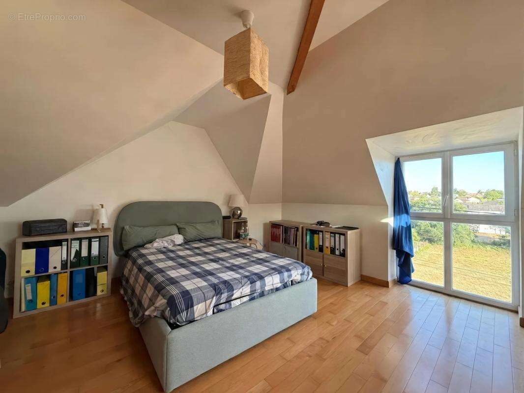 Maison de 8 pièces de 240 m² à Sainte-Maure-de-Touraine - photo 8