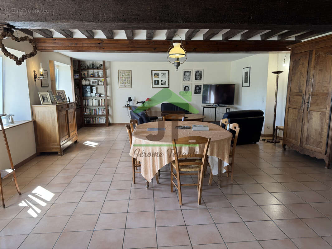 Maison à ARROU