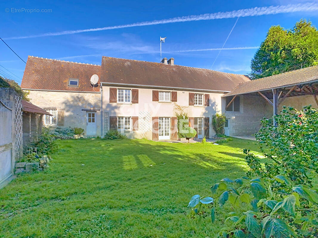 Maison à FRESNOY-LA-RIVIERE