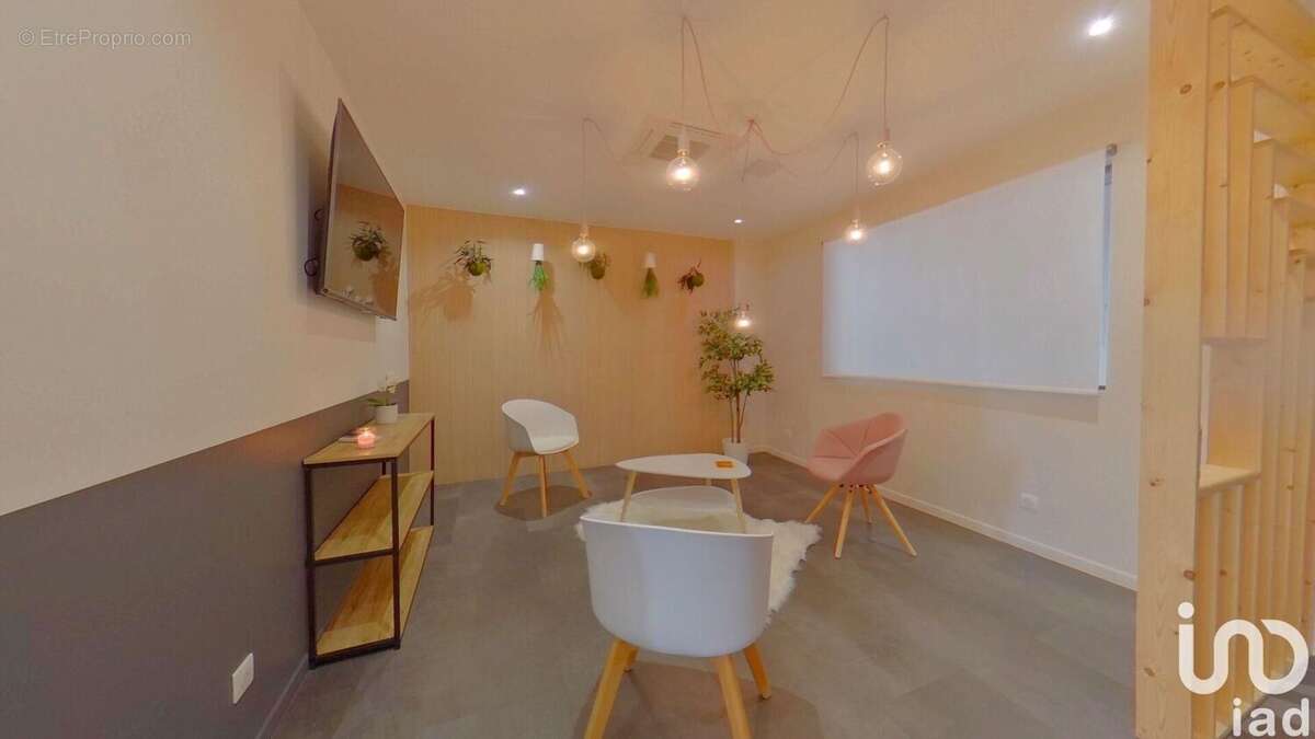 Photo 5 - Commerce à COURCOURONNES