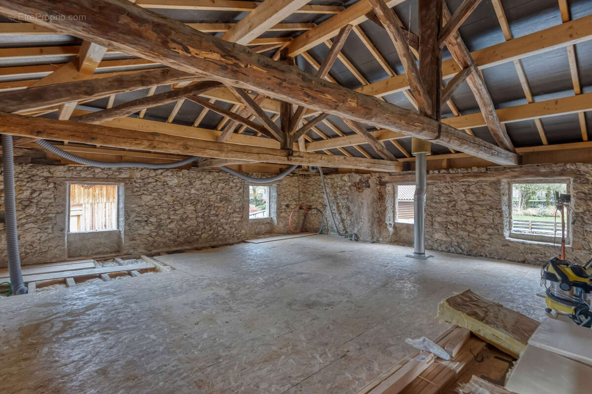 Maison à COGNIN-LES-GORGES