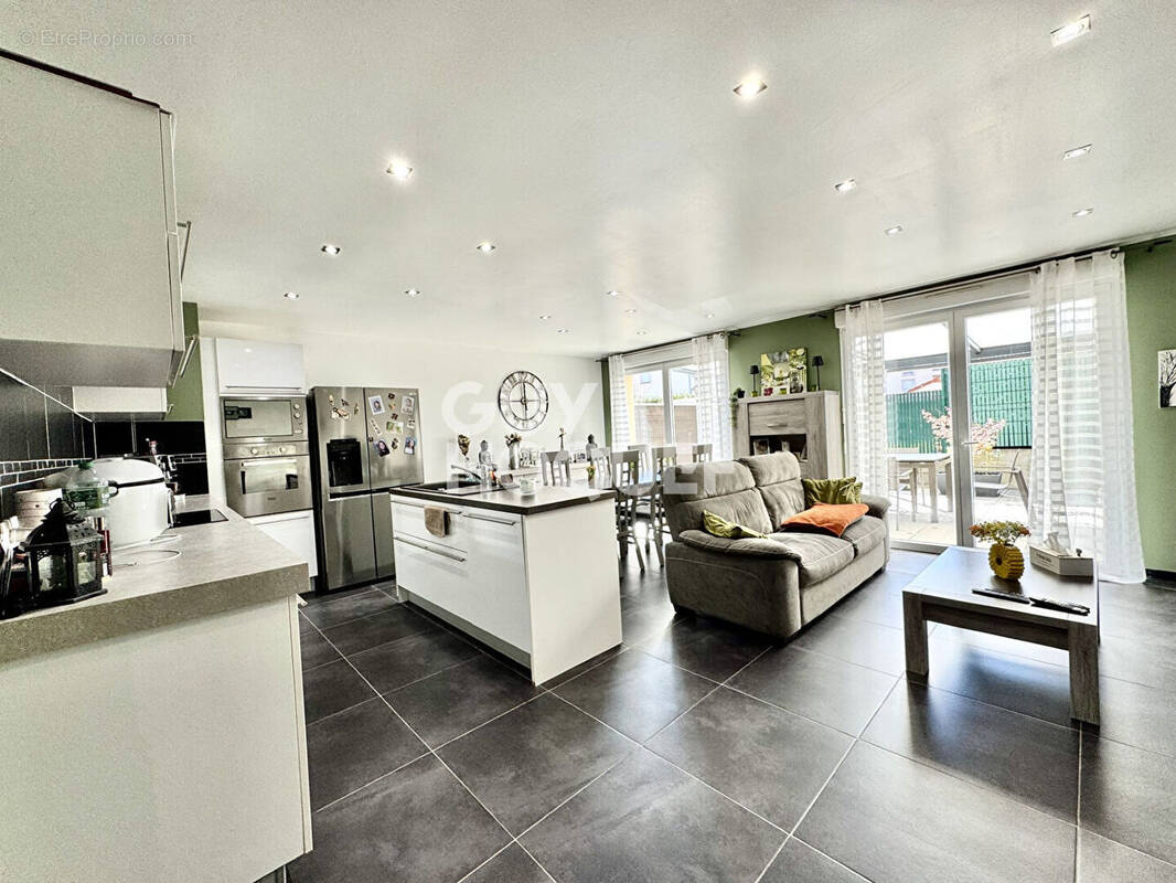 Maison à ROUSSY-LE-VILLAGE