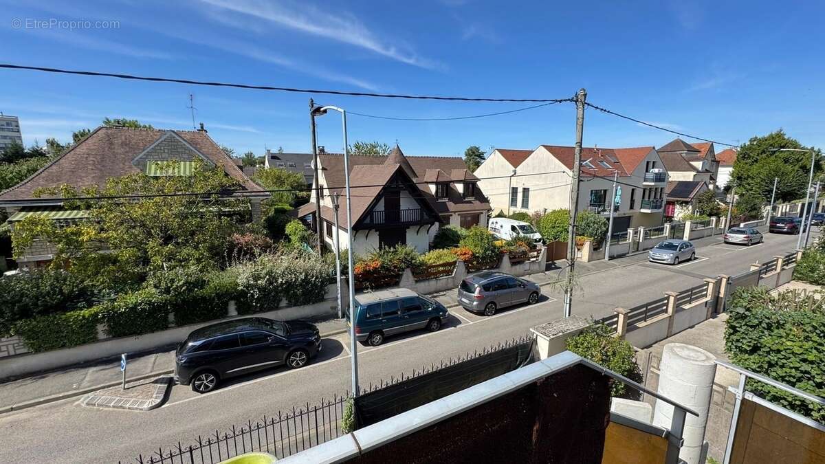 Appartement à PONTAULT-COMBAULT