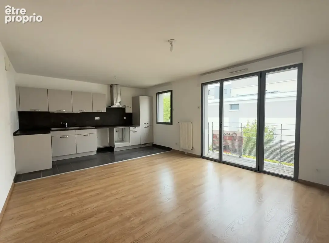Appartement 4 pièces moderne, secteur Moissons + parking - photo 2