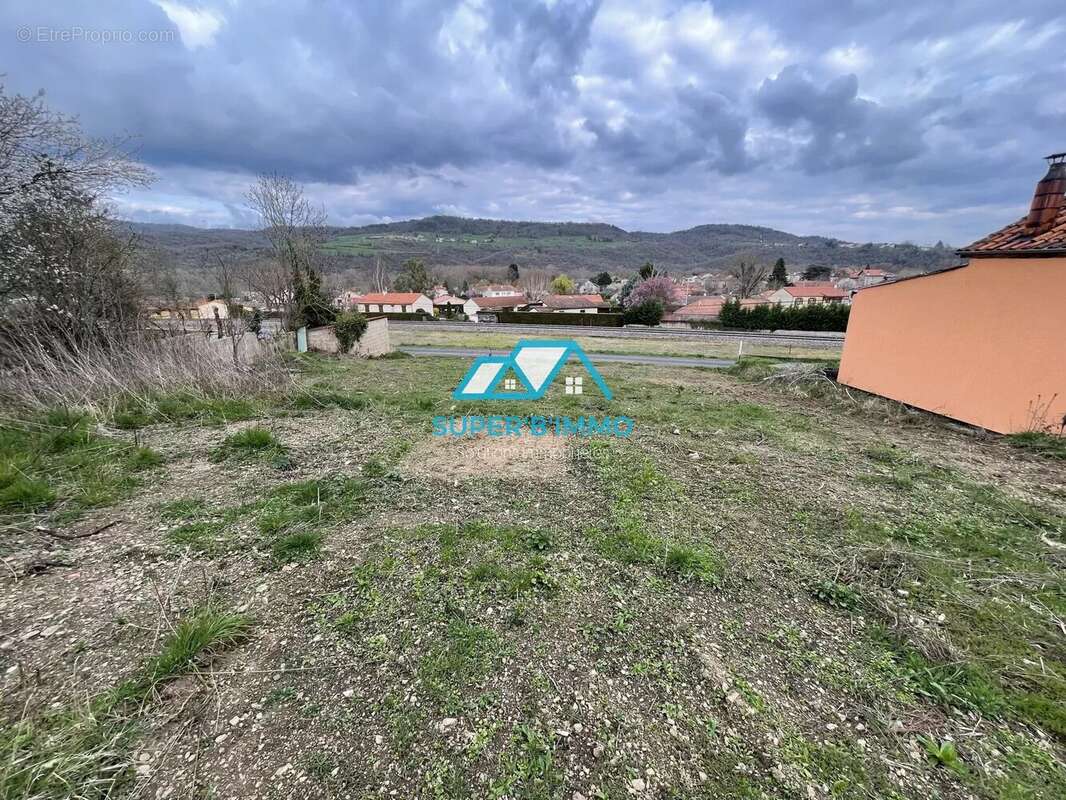 Terrain à BRASSAC-LES-MINES