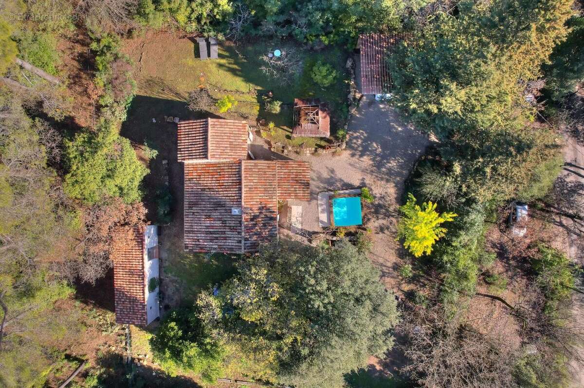   - Maison à FLAYOSC