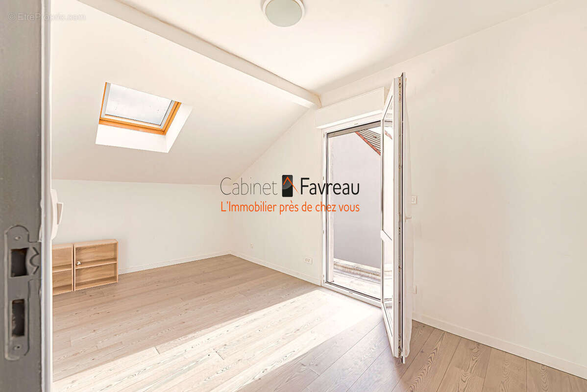 Maison à L'HAY-LES-ROSES