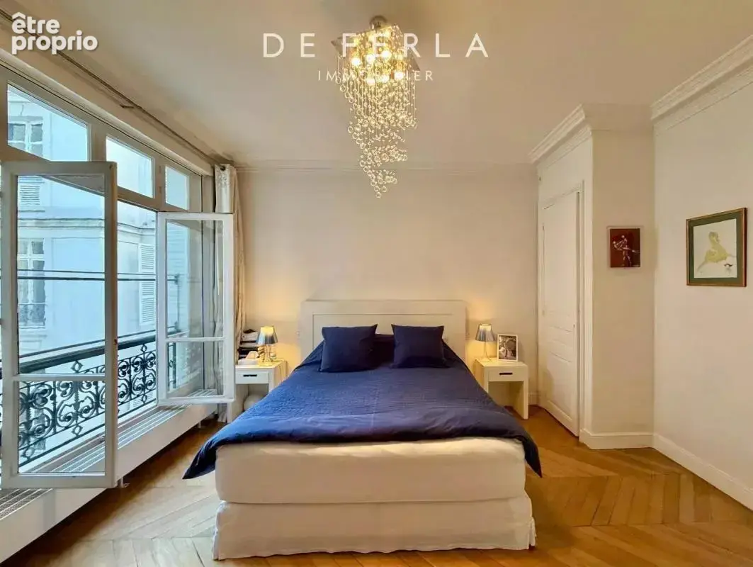 PARIS VII - Appartement traversant au calme absolu - photo 10