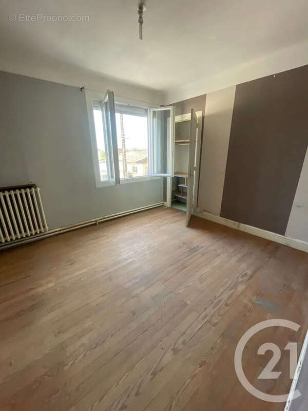Maison 166 m² à Saint-Aigulin  - photo 5