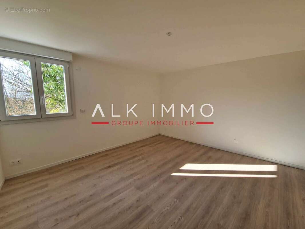 Appartement à CONTAMINE-SUR-ARVE