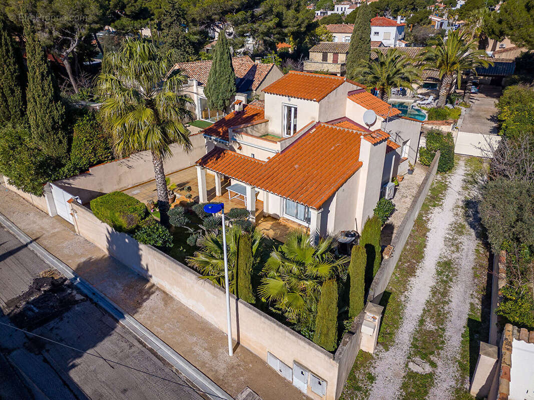 Maison à SAUSSET-LES-PINS